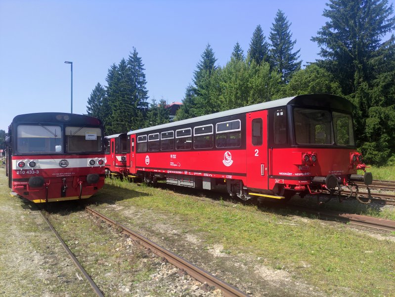 93-29 063-7