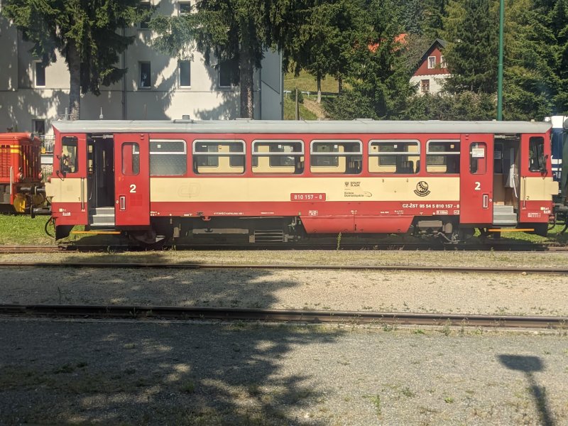 810 157-8
