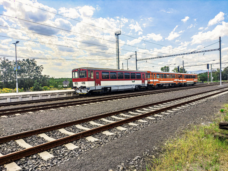 811 013-6