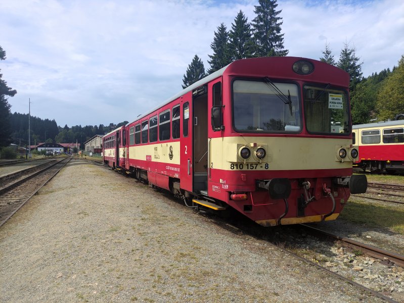 810 157-8