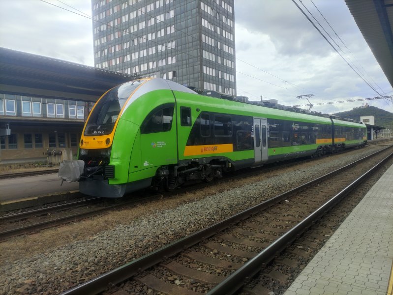 954 004-8
