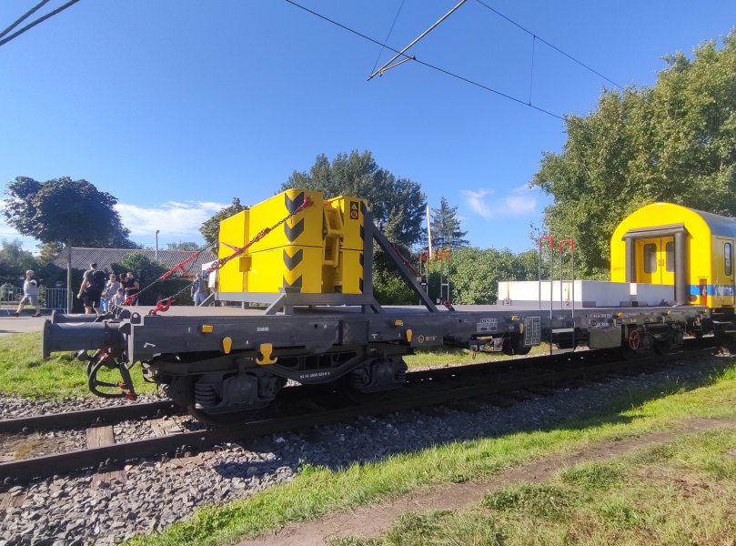 3959 025-6