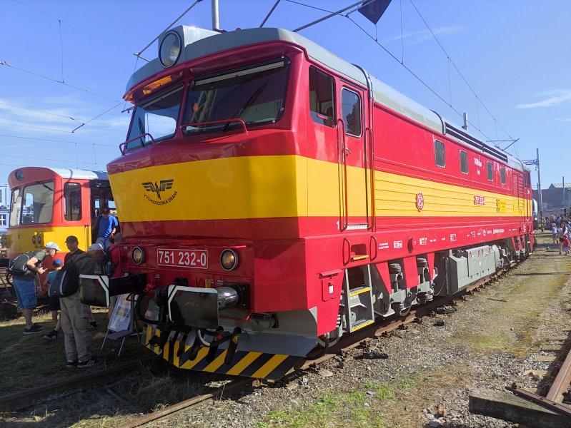 751 232-0