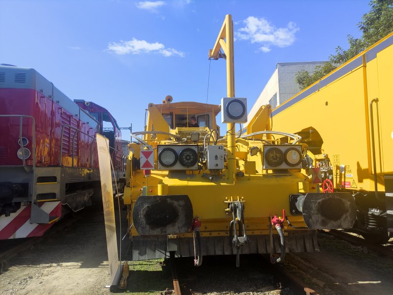 9425 018-7