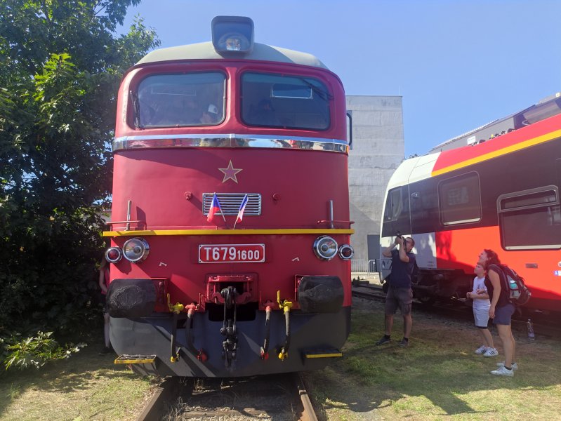 781 600-2