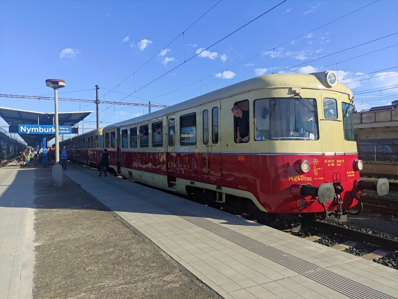820 100-6