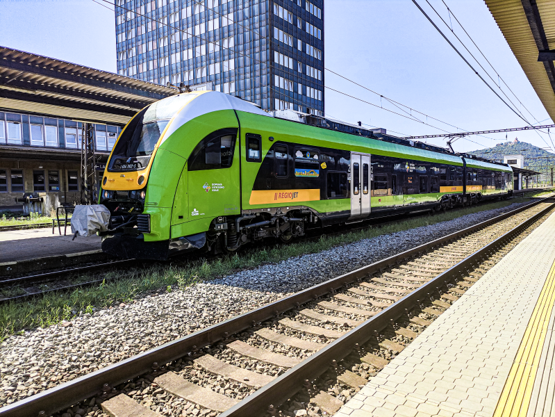 654 002-5