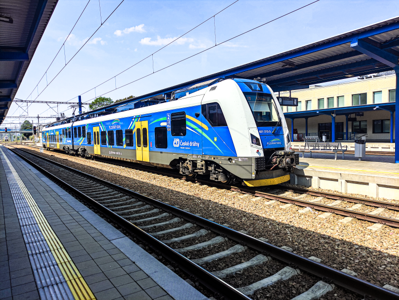 651 212-3