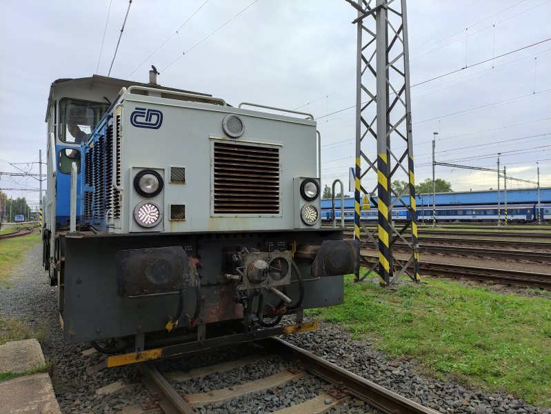 704 010-8