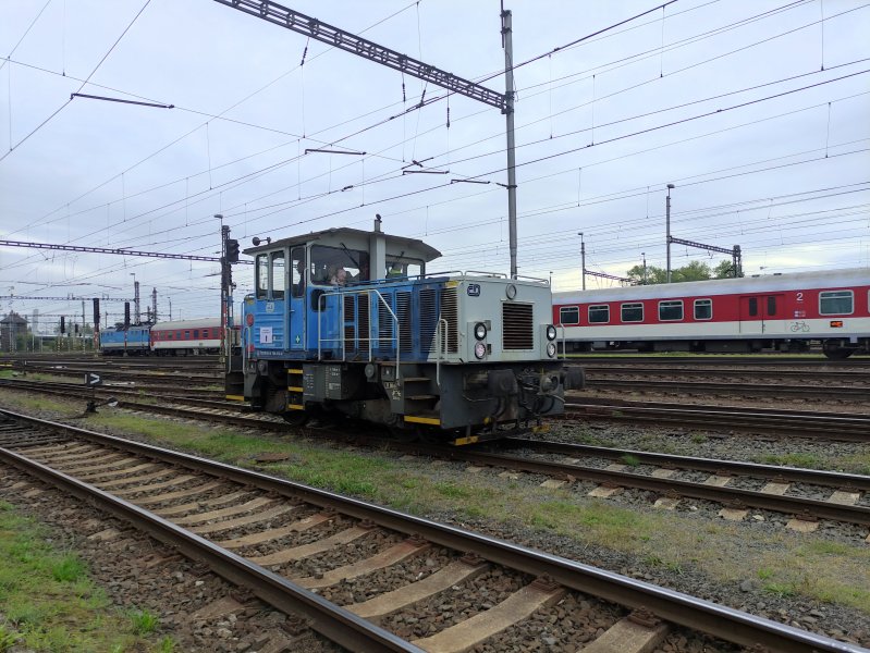 704 010-8