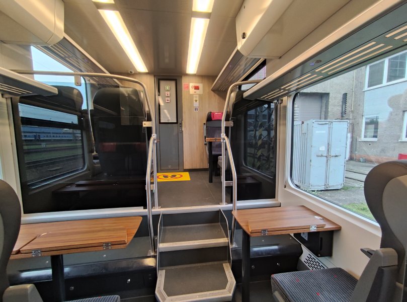 690 249-8