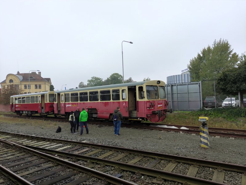 810 405-1