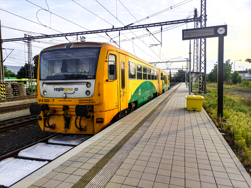 814 033-7