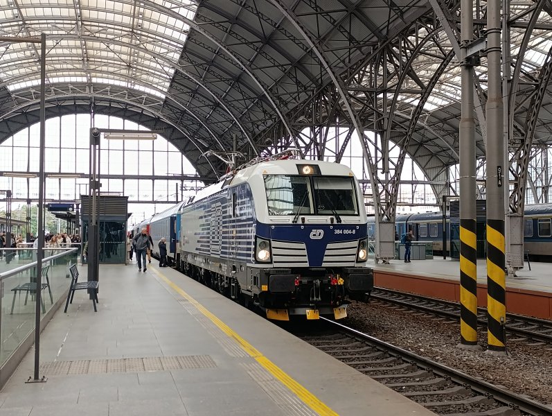 384 004-8