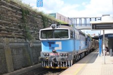 750 326-1