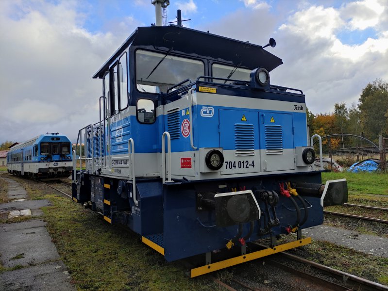 704 012-4