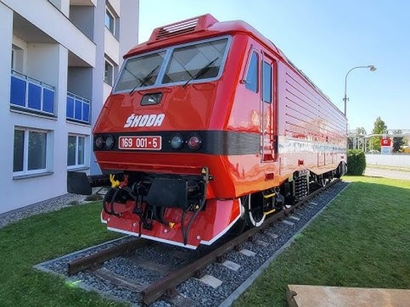 169 001-5