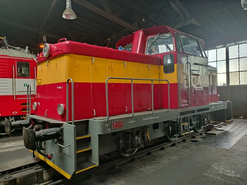710 090-2