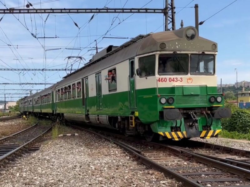 460 043-3