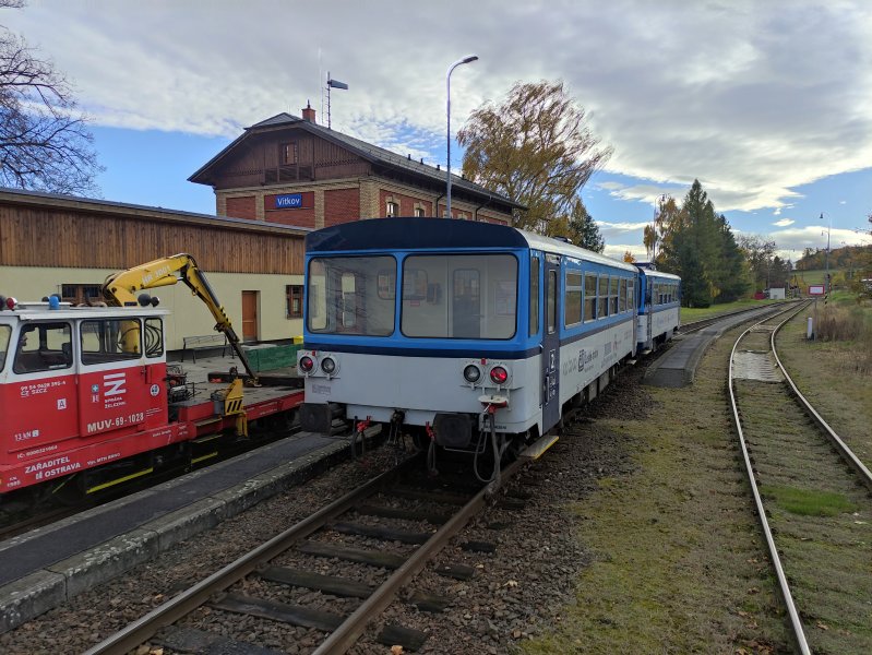 93-29 044-7