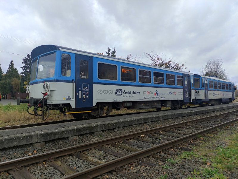 93-29 044-7