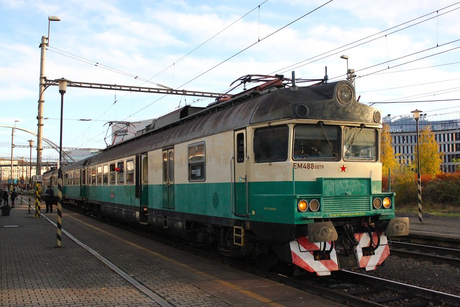 460 079-7