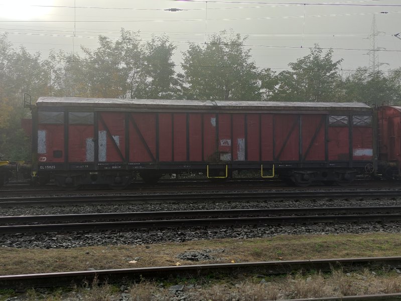 15825