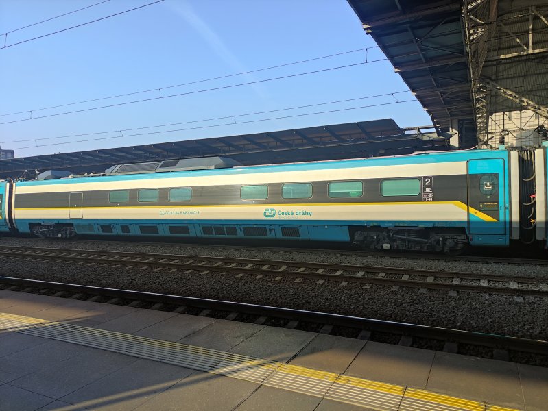 683 007-9