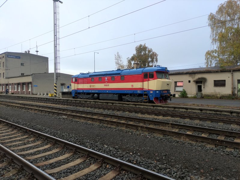 749 251-5