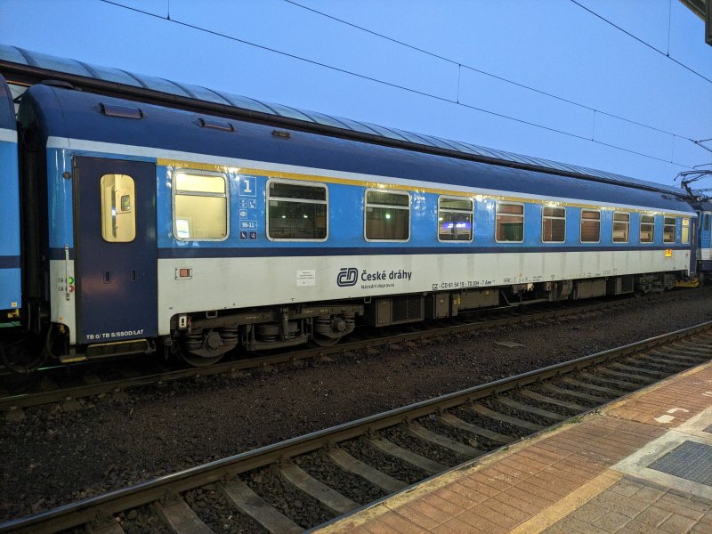 19-70 004-7