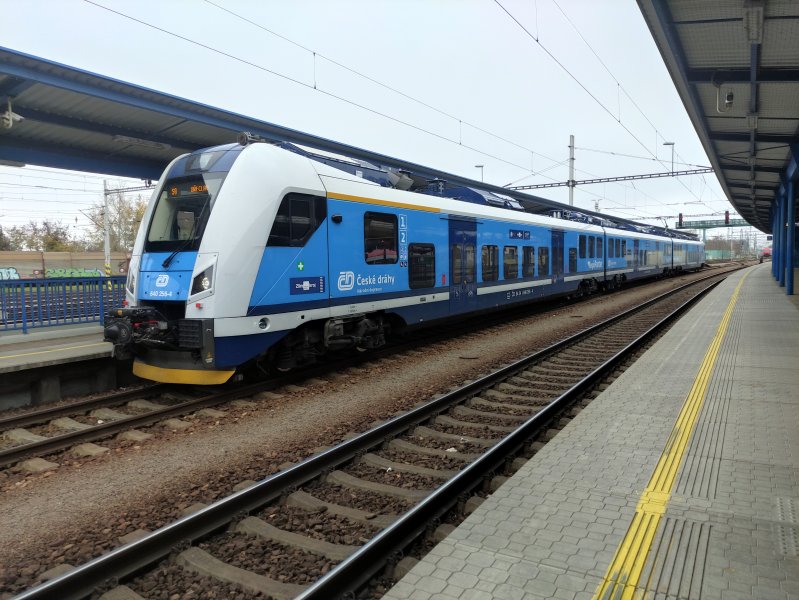 640 256-4