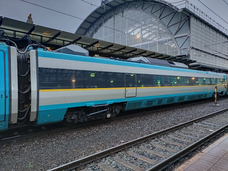 683 001-2