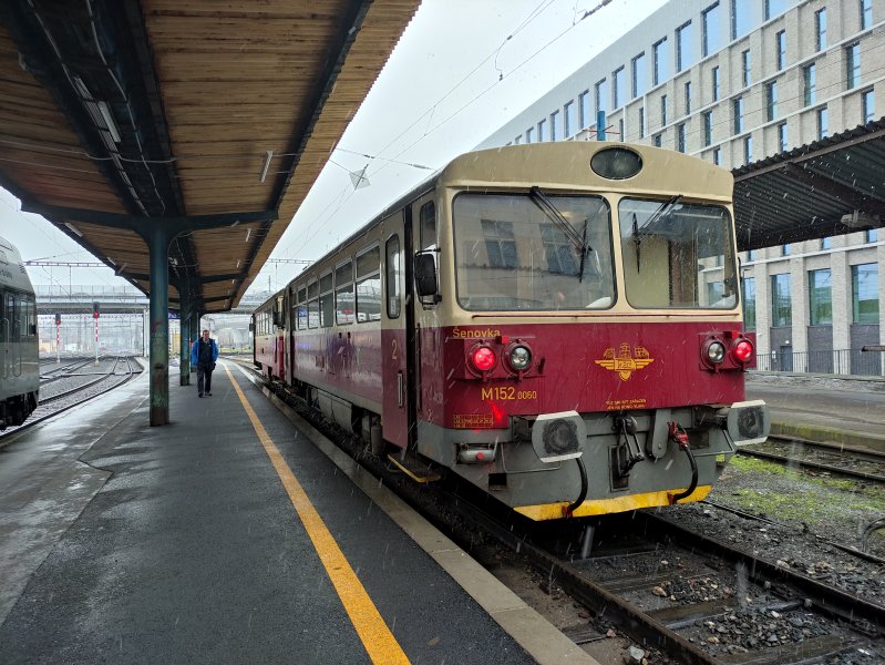 810 060-4