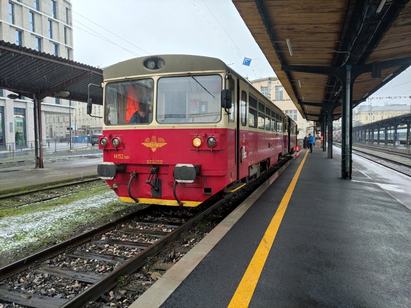 810 381-4