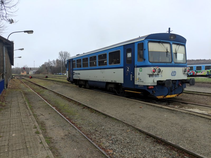 810 663-5