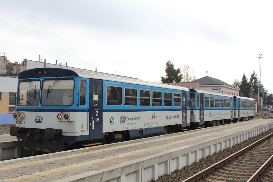 810 572-8