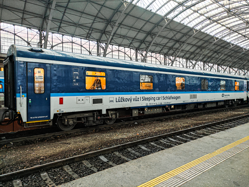 70-71 008-3