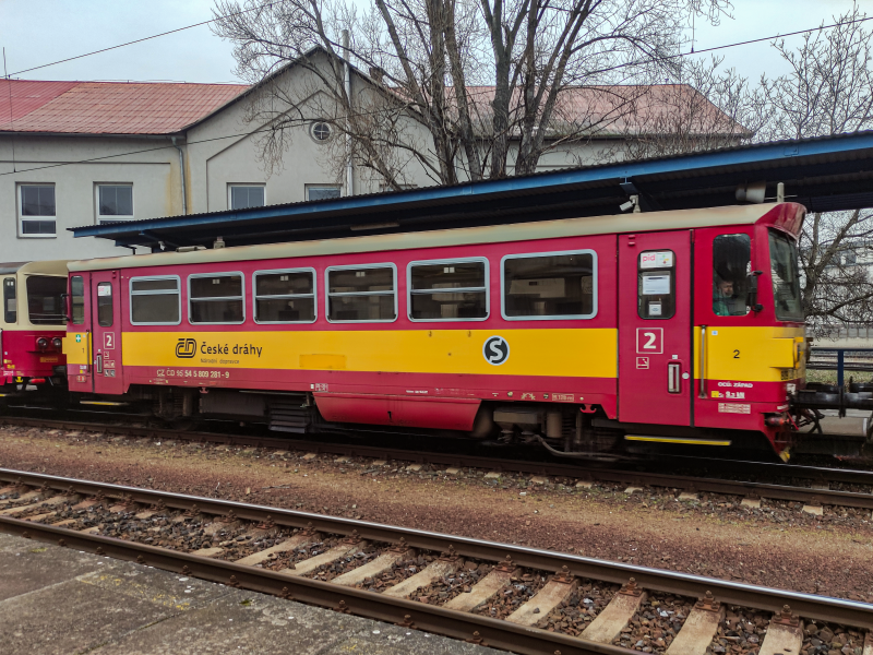 809 281-9