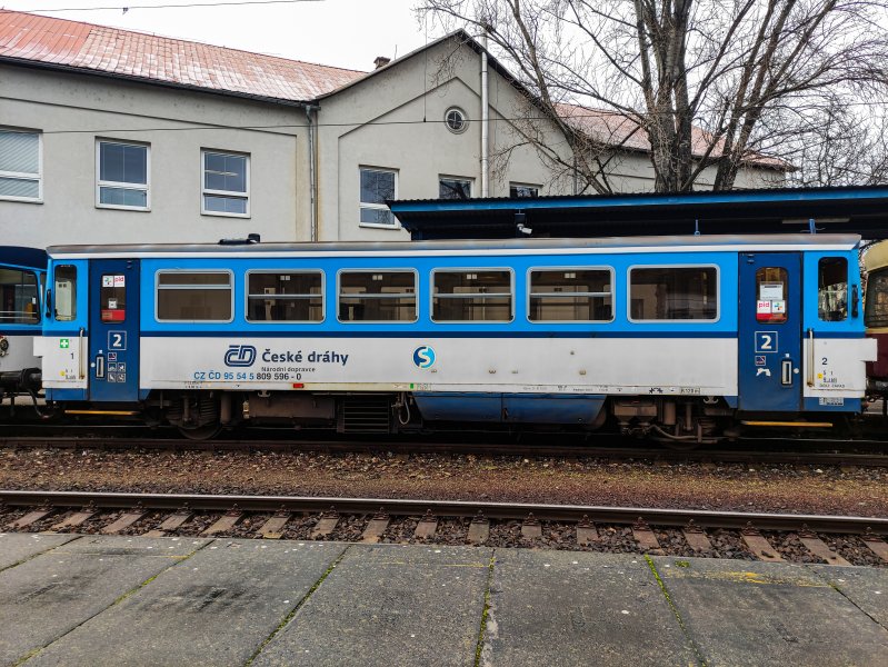 809 596-0