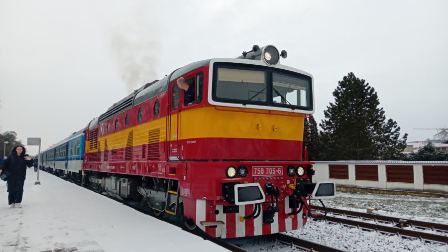 750 705-6