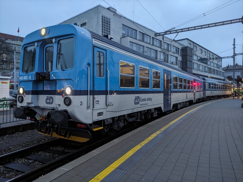 842 002-8
