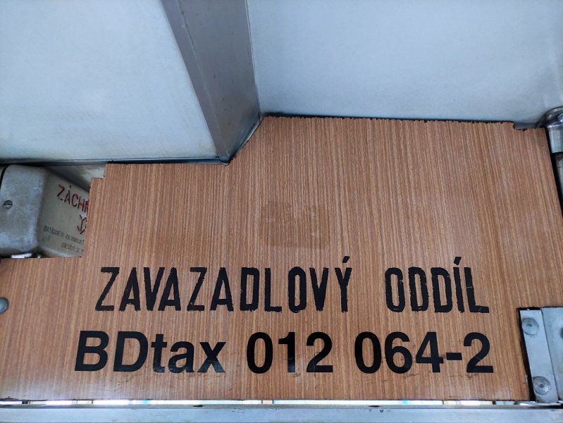 93-29 002-5