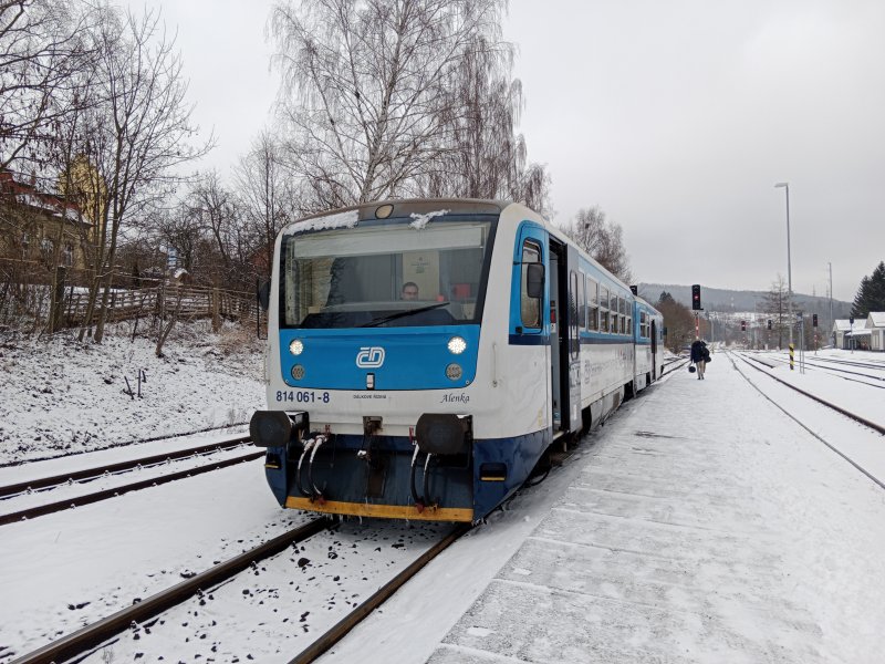 814 061-8