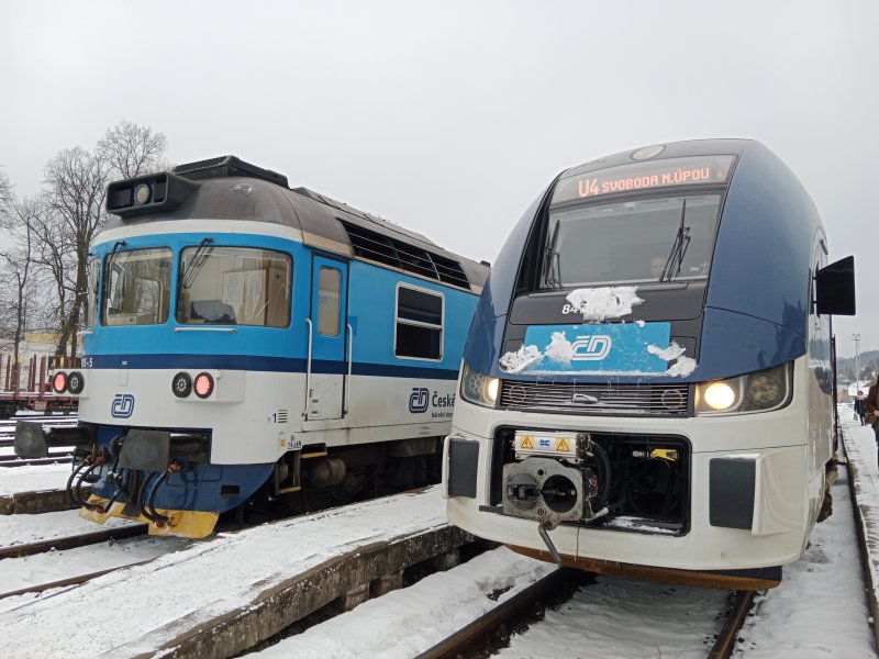 854 015-5