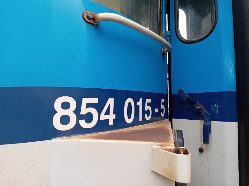 854 015-5