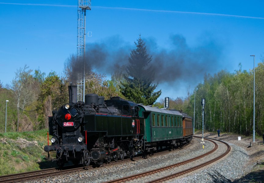 093 960-7