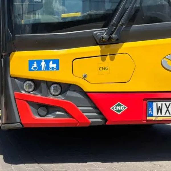 7715