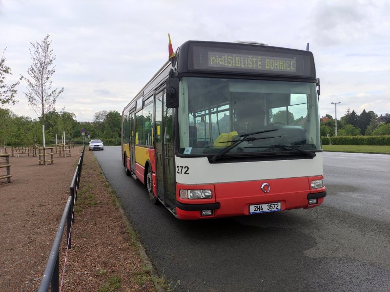 272