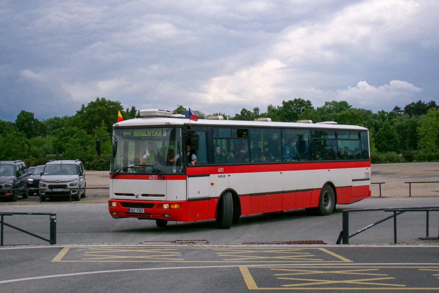 4051