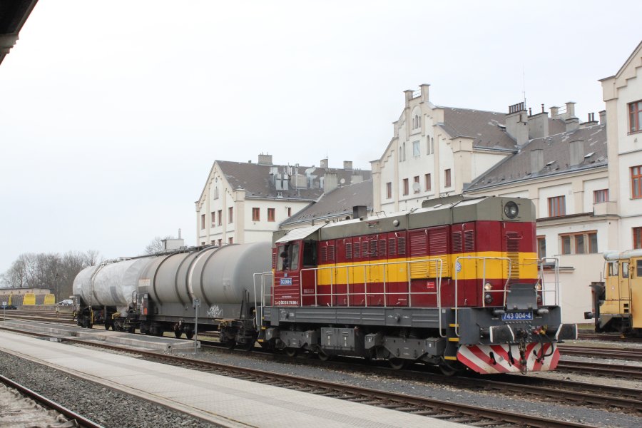 743 004-4